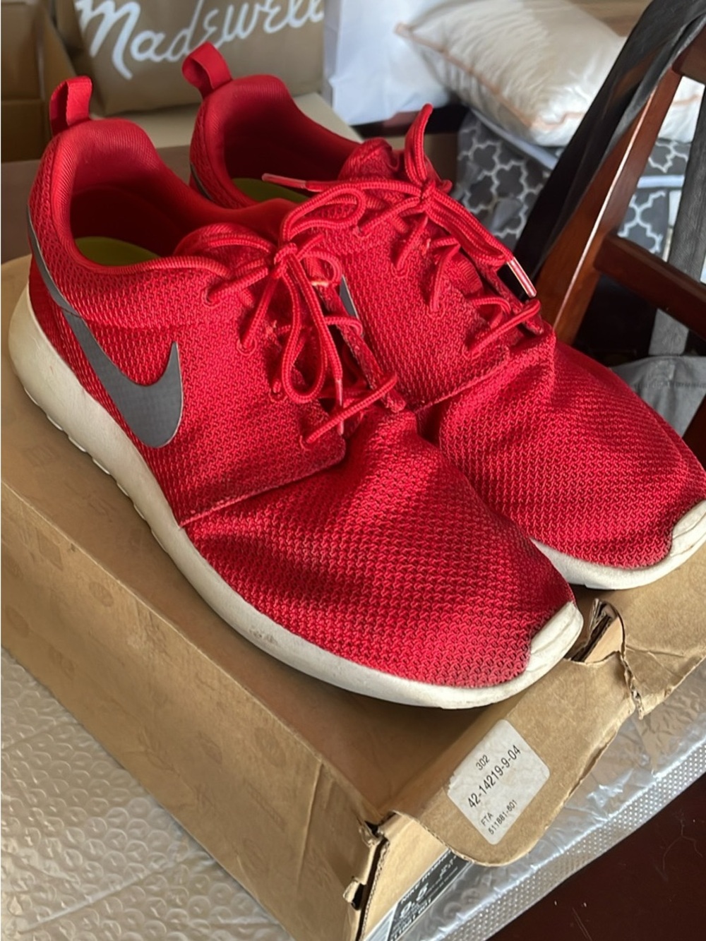 9.5 red and grey Nike Roshe Run sneakers - excellent condition